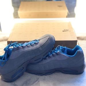 Nike Air Max ‘95 size 12 (NEVER WORN)